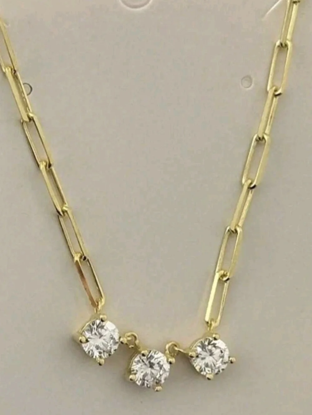 💛💛NEW💛💛 BEAUTIFUL!! Three CZ Minimalist PaperClip Necklace In GOLD Plating